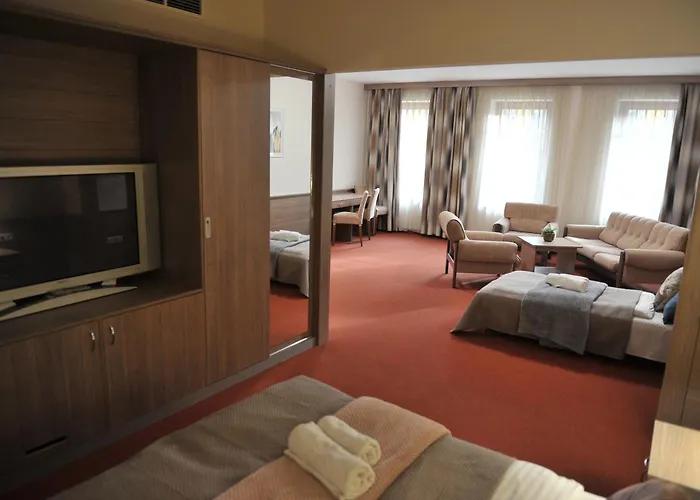 Hotel Harom Gunar