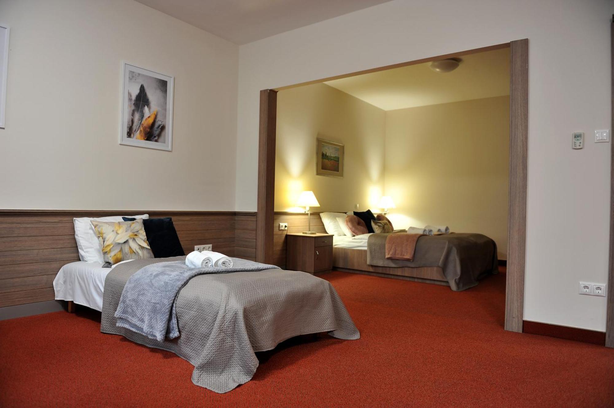 Hotel Harom Gunar